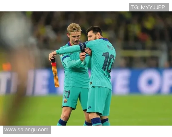 足球天才陨落之路：从巅峰到低谷的无声坠落与遗憾反思